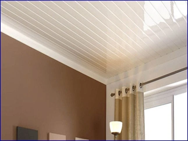 Valged PVC laepaneelid